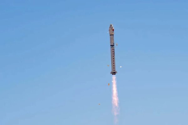 生讯网 一箭十二星！全球首个太空计算星座成功发射